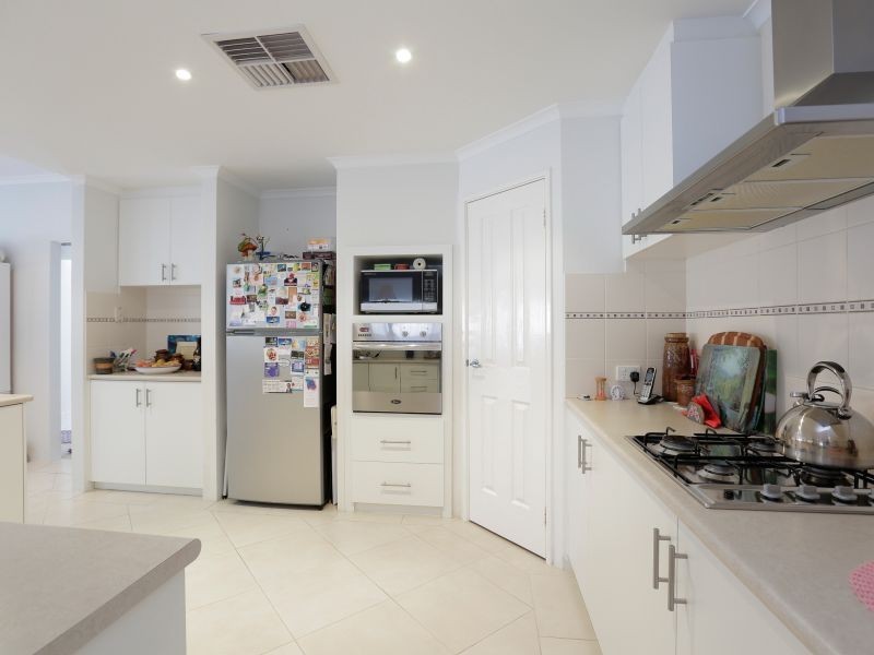 33 Elizabeth Street, East Cannington WA 6107