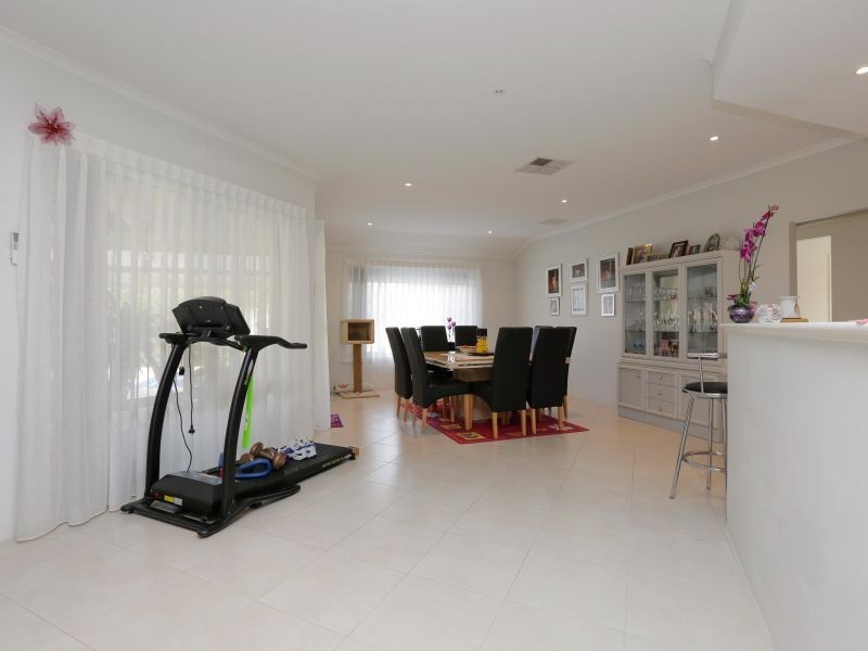 33 Elizabeth Street, East Cannington WA 6107