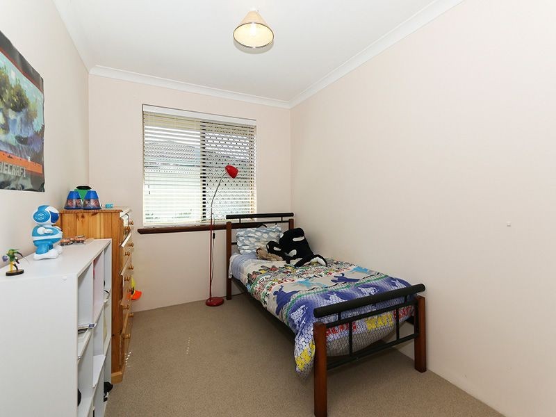 29 Redheart Drive, Thornlie WA 6108