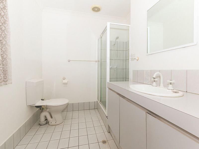 29 Redheart Drive, Thornlie WA 6108