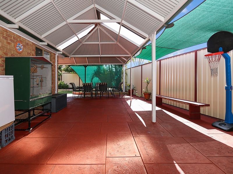 29 Redheart Drive, Thornlie WA 6108