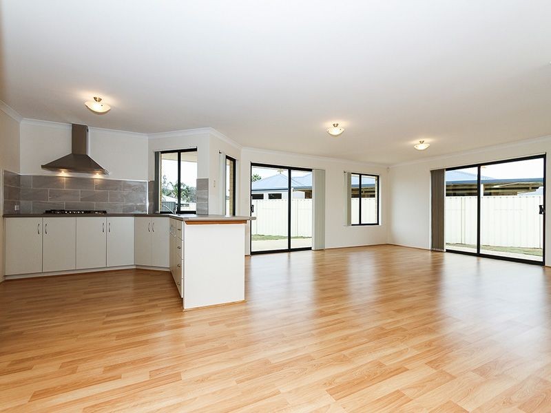 54 Warrida Way, Maddington WA 6109