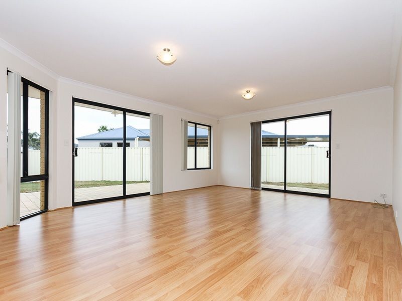 54 Warrida Way, Maddington WA 6109