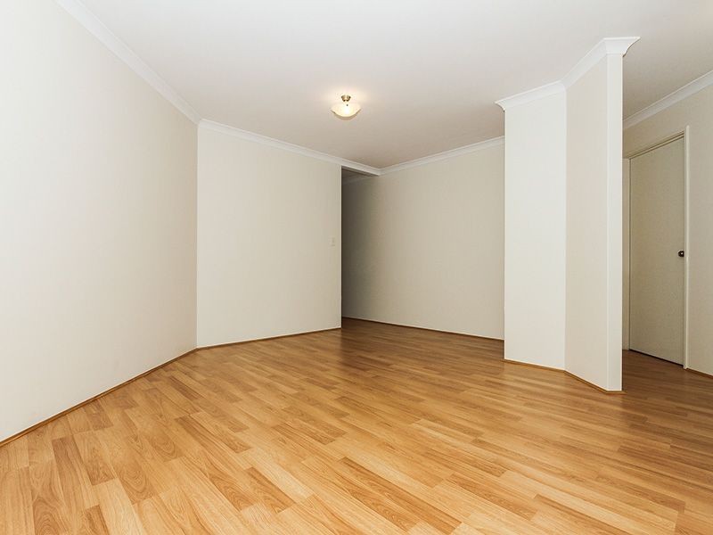 54 Warrida Way, Maddington WA 6109