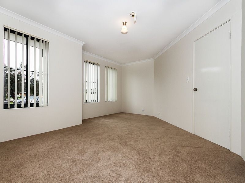 54 Warrida Way, Maddington WA 6109