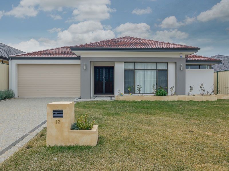 12 Juncea Way, Hammond Park WA 6164