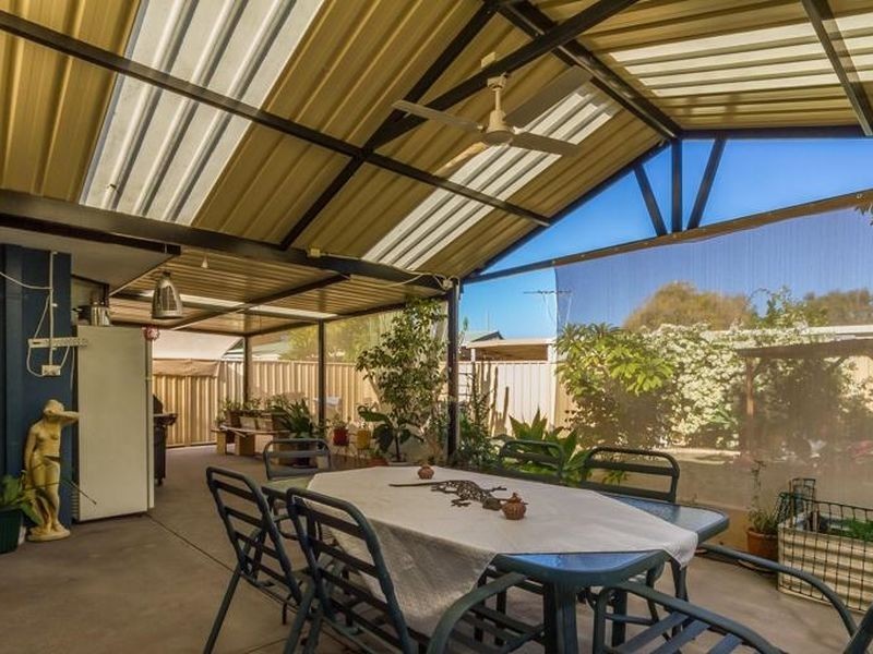 4 Weero Close, Kenwick WA 6107