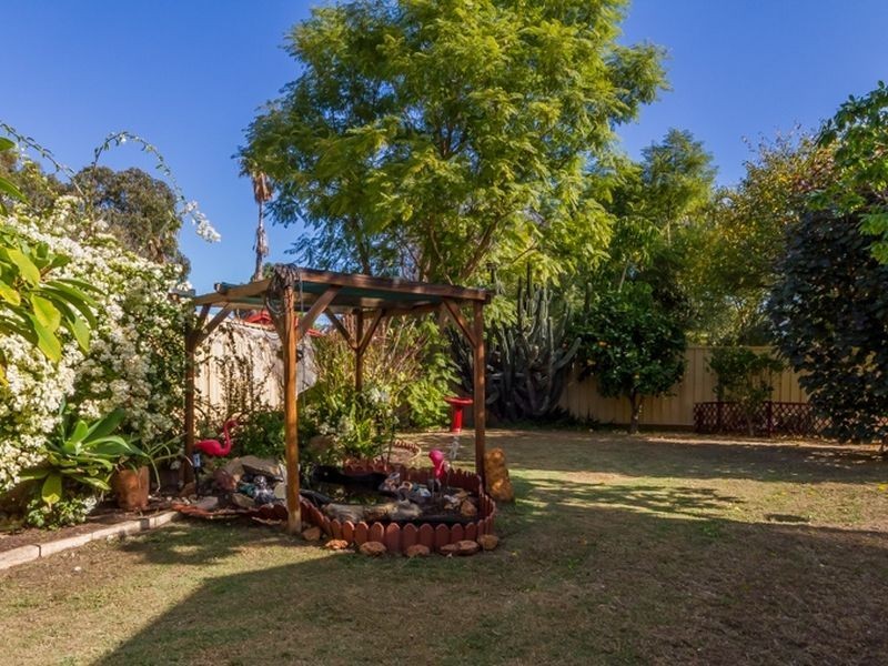 4 Weero Close, Kenwick WA 6107