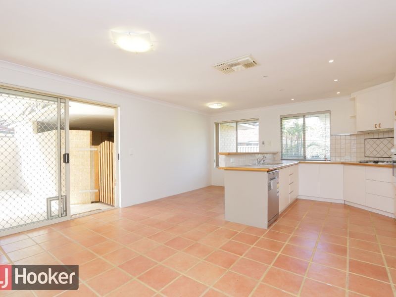 9A Tea Tree Way, Thornlie WA 6108