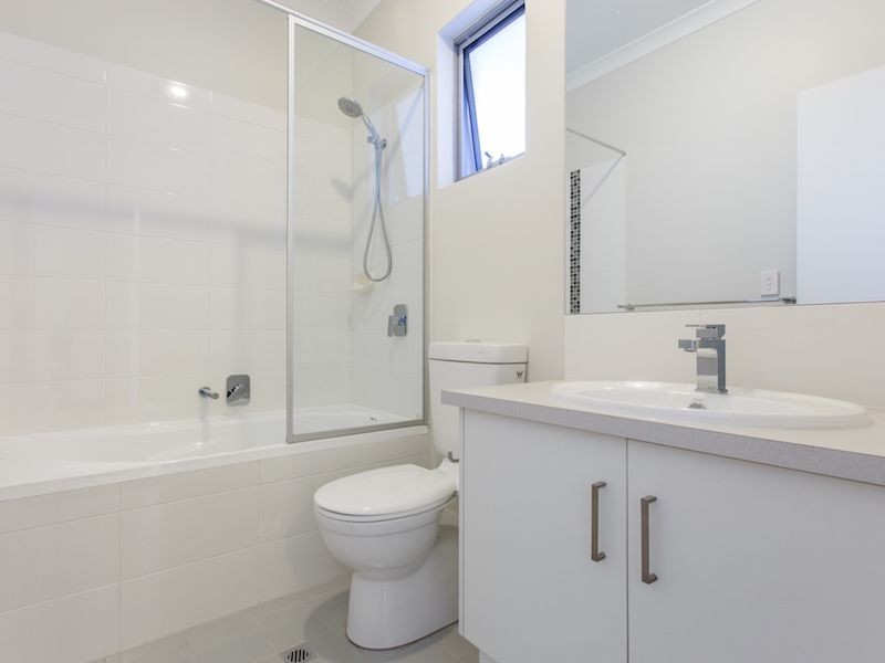 Unit 5/15 Debenham Street, Thornlie WA 6108