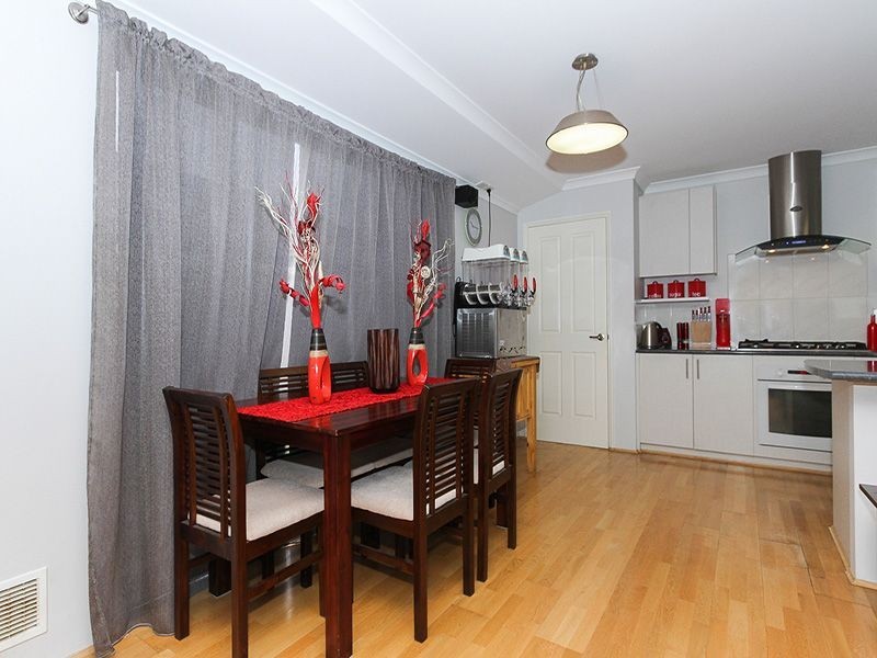 5 Astrolabe Way, Swan View WA 6056