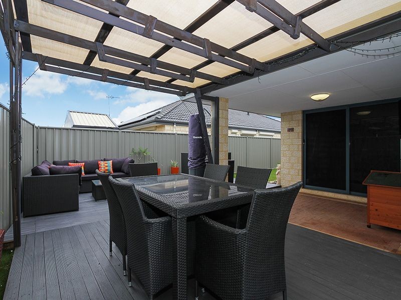 5 Astrolabe Way, Swan View WA 6056