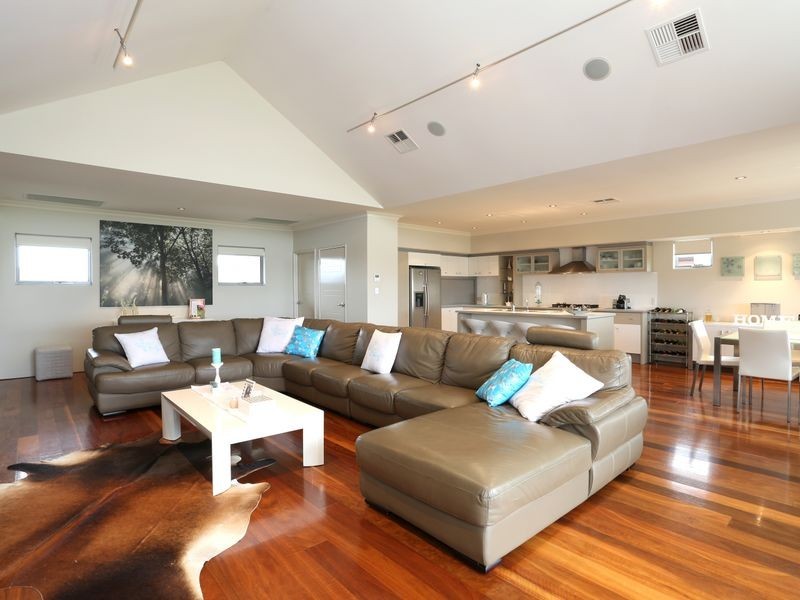 49 Cromarty Garden, Canning Vale WA 6155