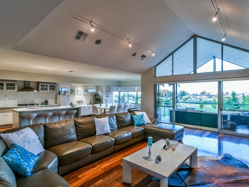 49 Cromarty Garden, Canning Vale WA 6155