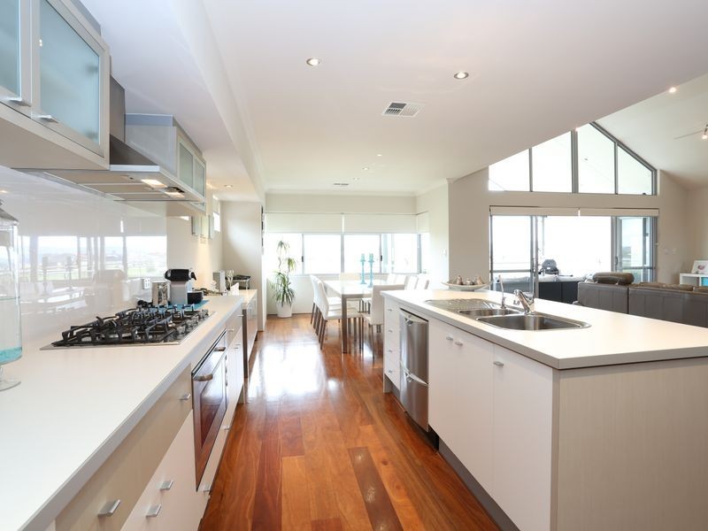 49 Cromarty Garden, Canning Vale WA 6155