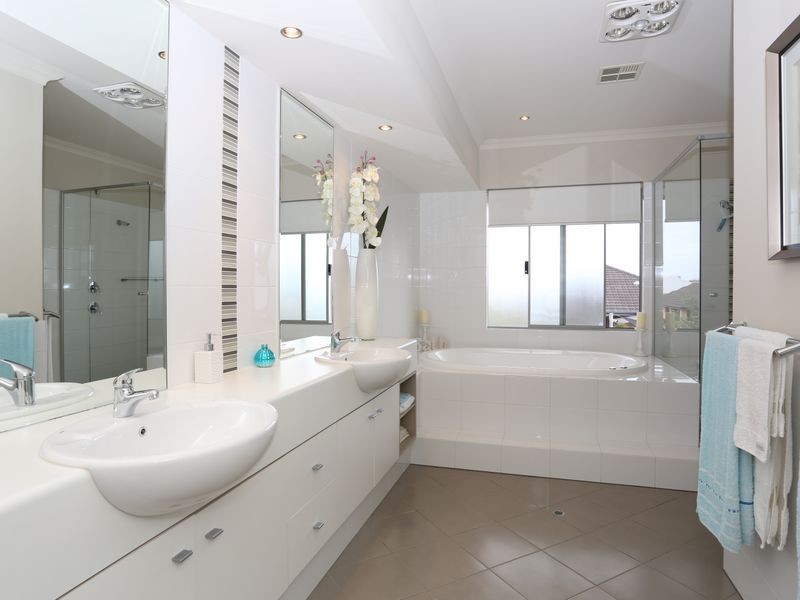 49 Cromarty Garden, Canning Vale WA 6155