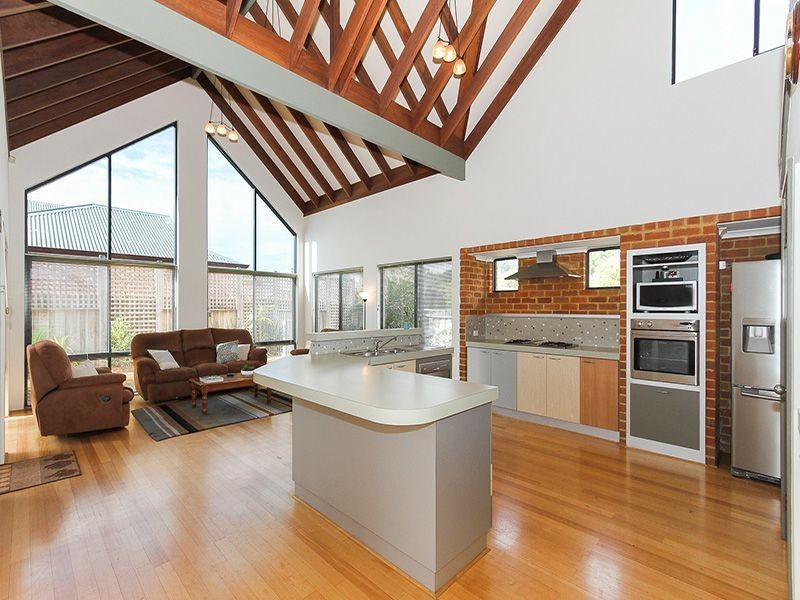 1 Ashridge Turn, Canning Vale WA 6155