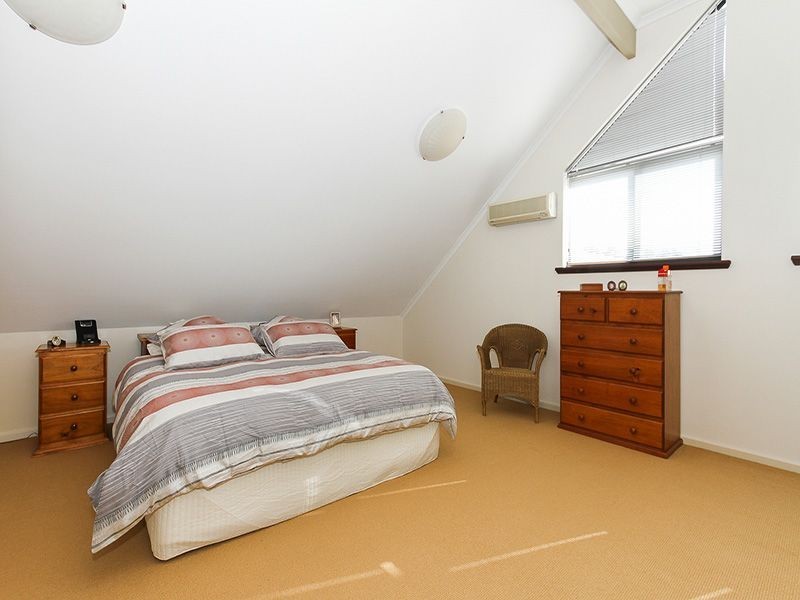 1 Ashridge Turn, Canning Vale WA 6155