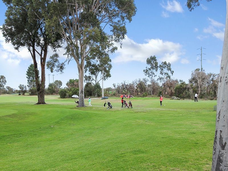 1 Ashridge Turn, Canning Vale WA 6155