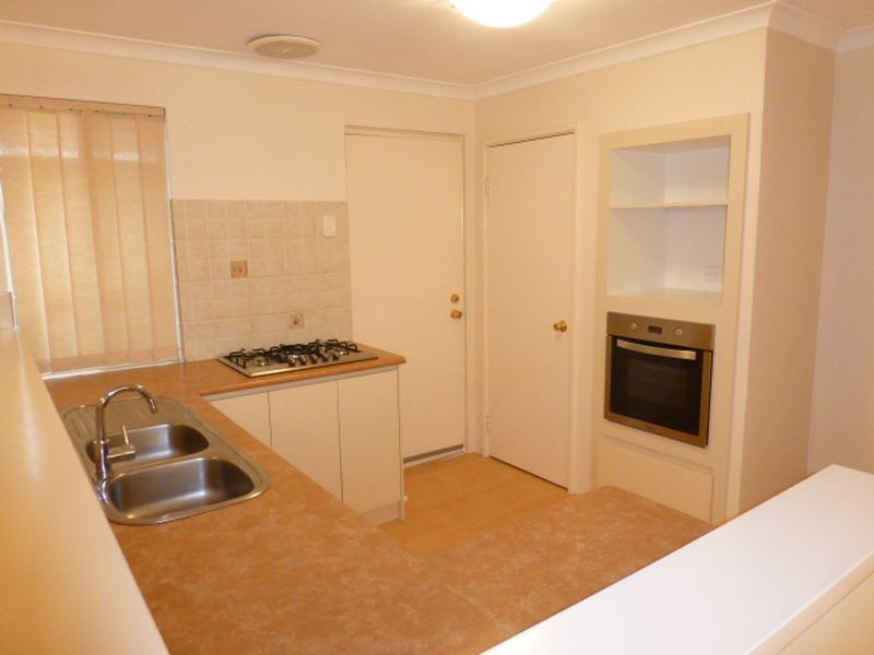 17A Hume Road, Thornlie WA 6108