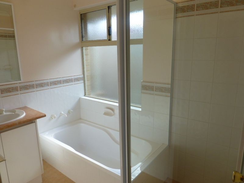 17A Hume Road, Thornlie WA 6108