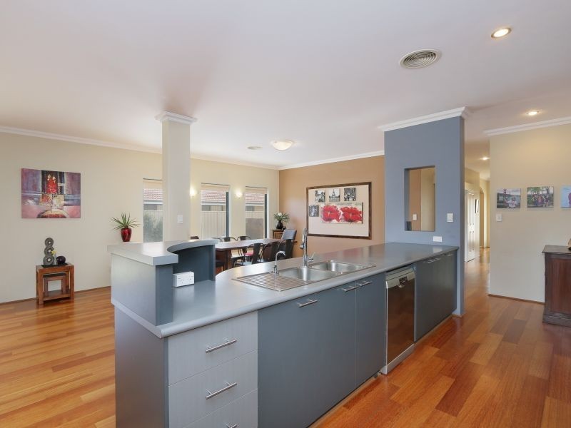 5 Atlantic Boulevard, Canning Vale WA 6155