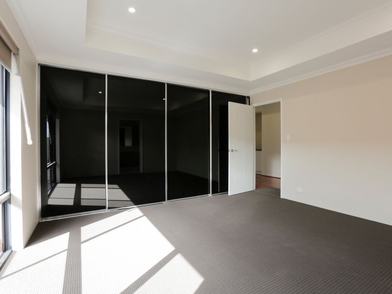 13 Varazze Way, Piara Waters WA 6112