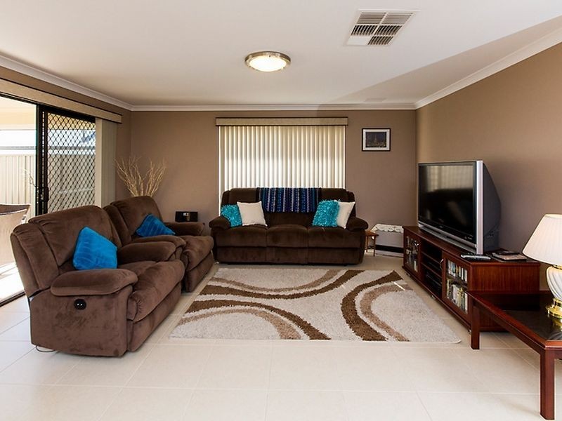 73 Kellogg Drive, Piara Waters WA 6112