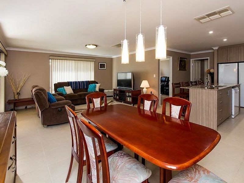 73 Kellogg Drive, Piara Waters WA 6112