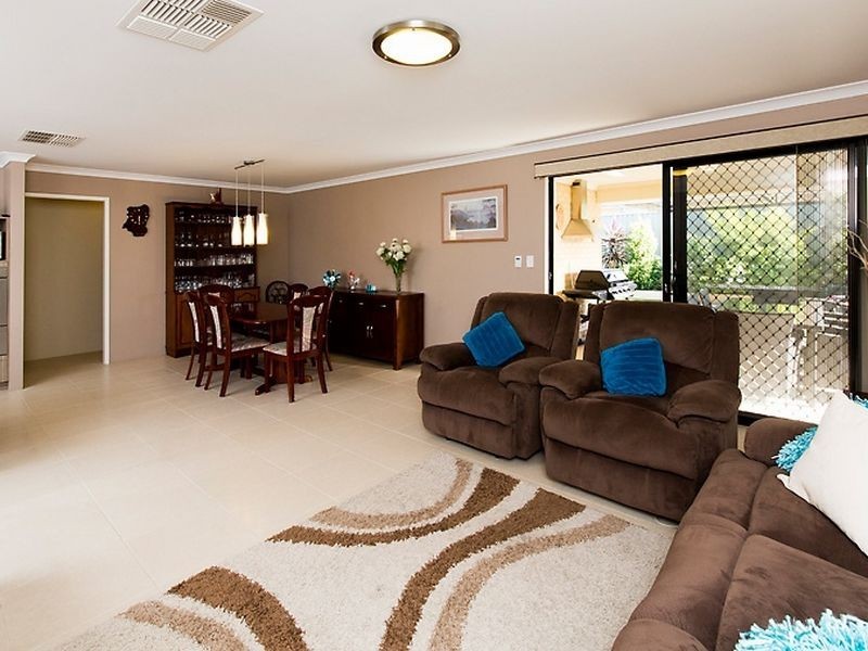 73 Kellogg Drive, Piara Waters WA 6112