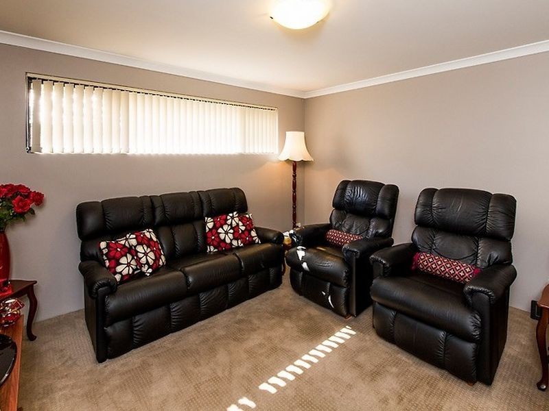 73 Kellogg Drive, Piara Waters WA 6112