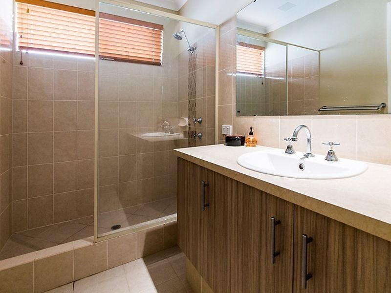 73 Kellogg Drive, Piara Waters WA 6112