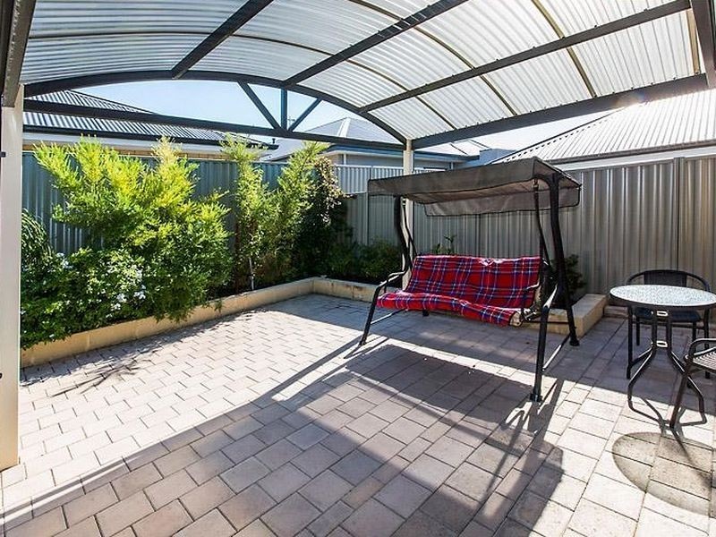 73 Kellogg Drive, Piara Waters WA 6112