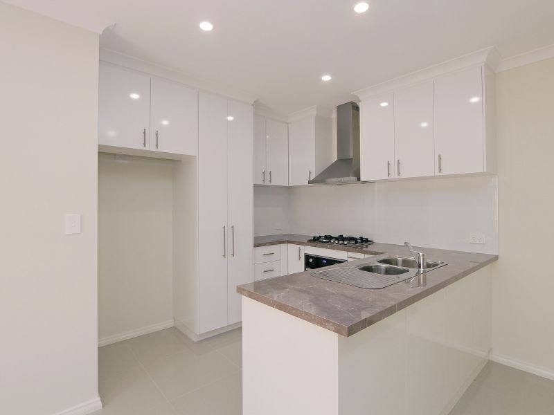 1 & 2/3 Merino Court, Thornlie WA 6108