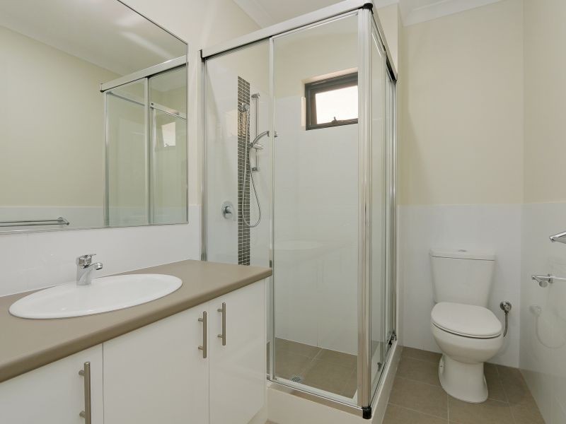 1 & 2/3 Merino Court, Thornlie WA 6108