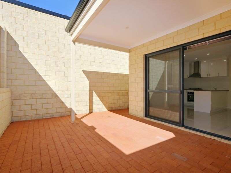 1 & 2/3 Merino Court, Thornlie WA 6108