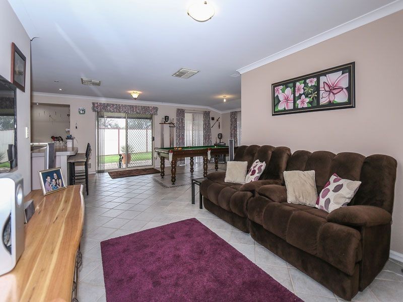 13 Dempsey Place, Kenwick WA 6107