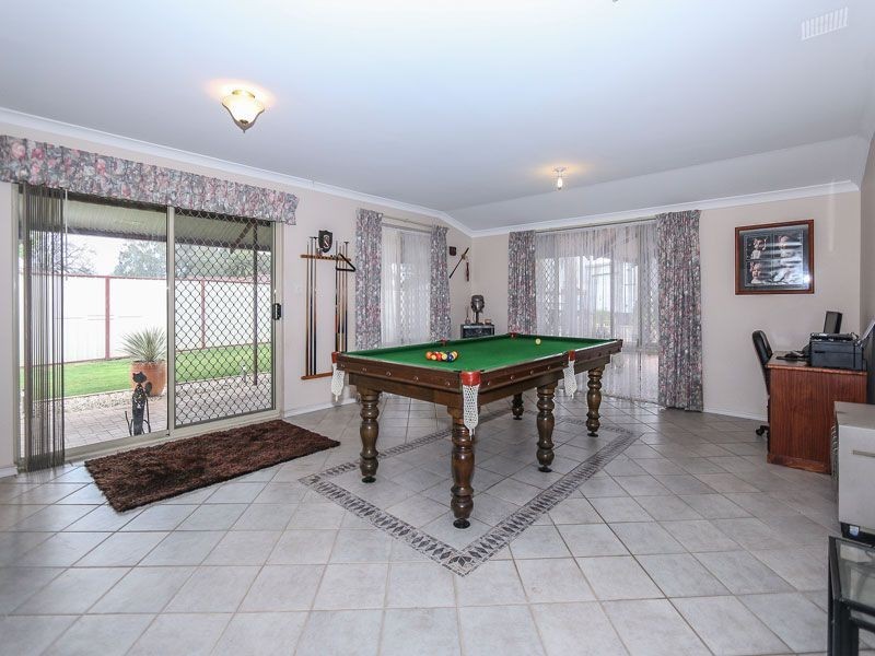 13 Dempsey Place, Kenwick WA 6107