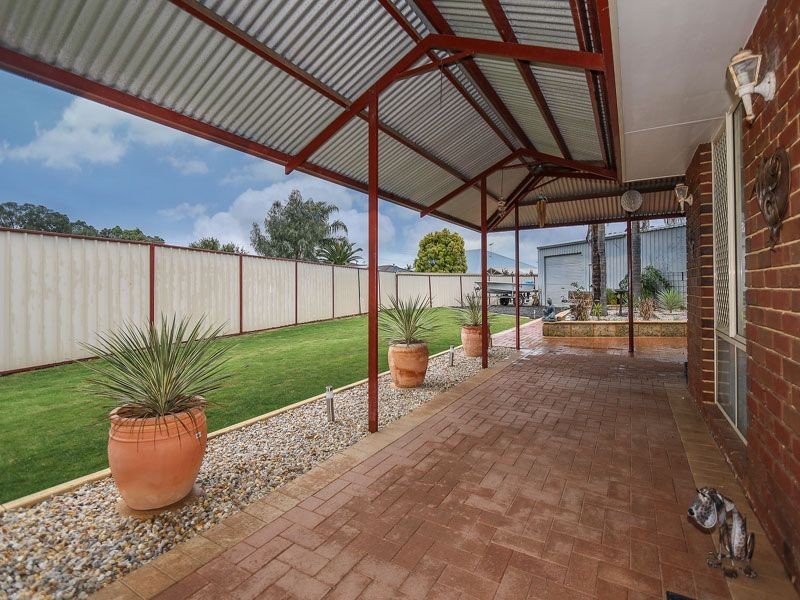 13 Dempsey Place, Kenwick WA 6107