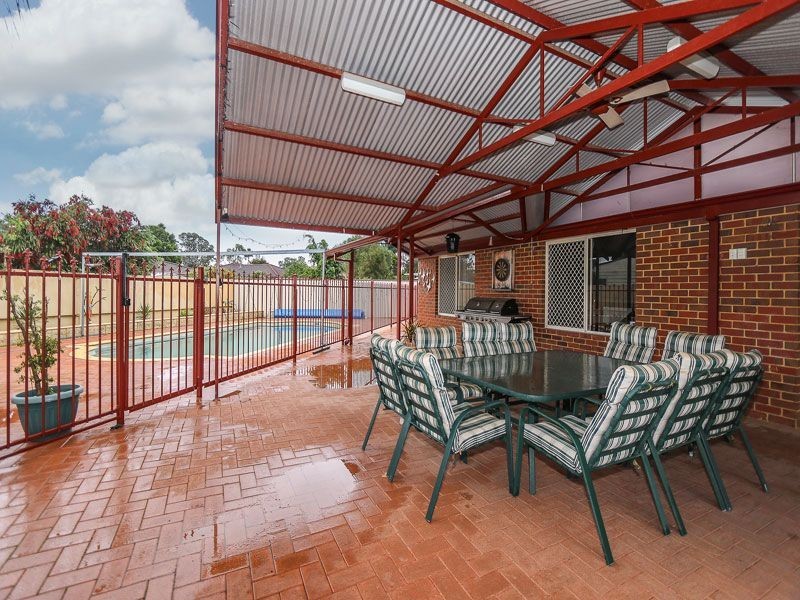 13 Dempsey Place, Kenwick WA 6107