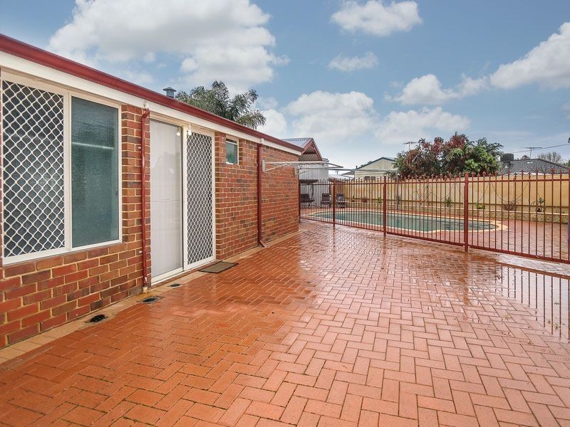 13 Dempsey Place, Kenwick WA 6107