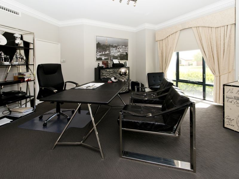 109 Southacre Drive, Canning Vale WA 6155
