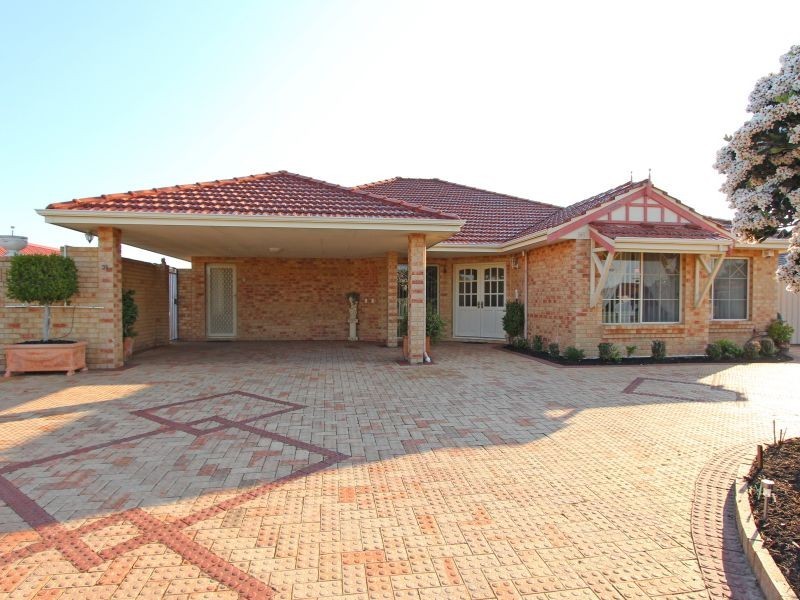 31 Murdoch Road, Thornlie WA 6108