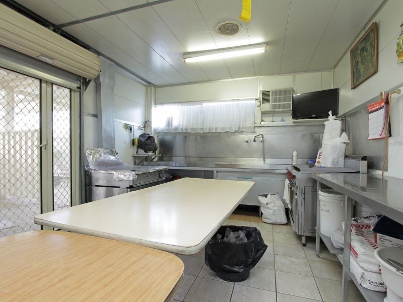 31 Murdoch Road, Thornlie WA 6108