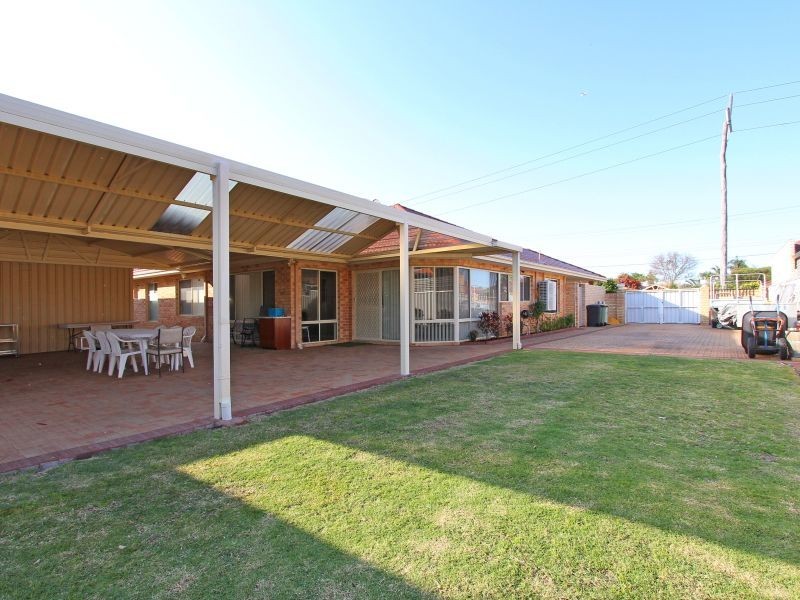 31 Murdoch Road, Thornlie WA 6108