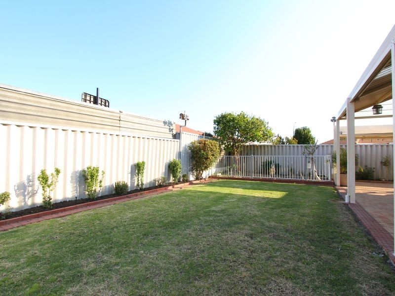 31 Murdoch Road, Thornlie WA 6108