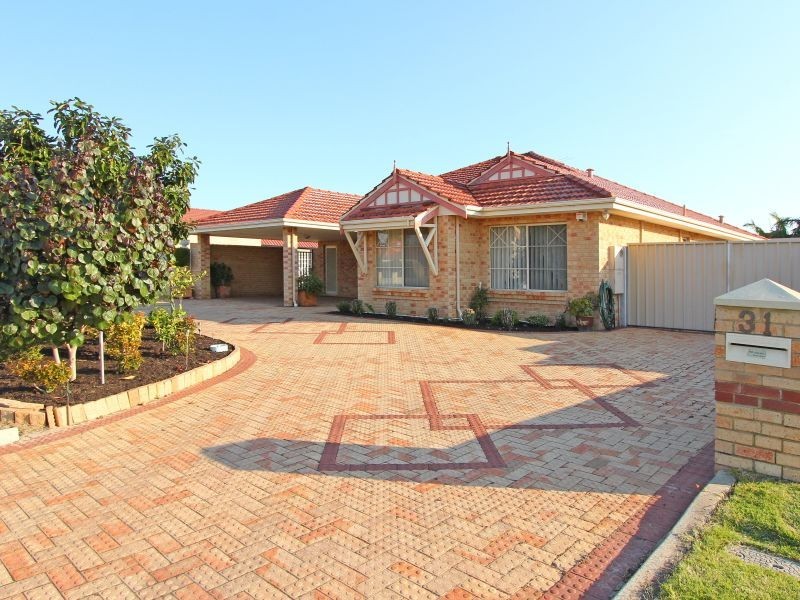 31 Murdoch Road, Thornlie WA 6108