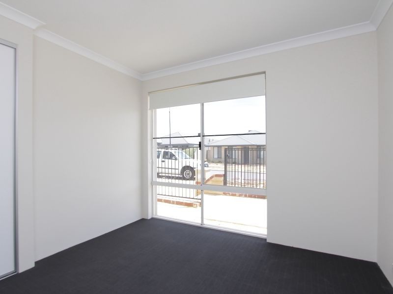 27 Latteri Turn, Aubin Grove WA 6164