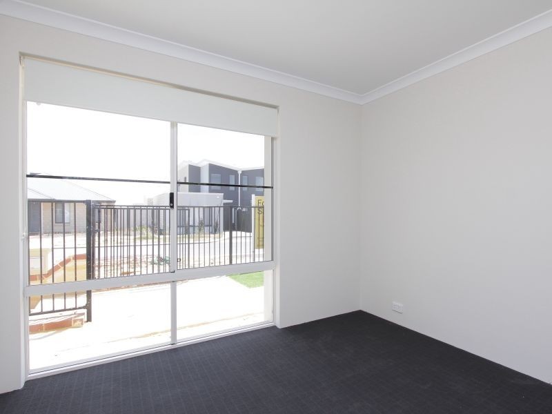 27 Latteri Turn, Aubin Grove WA 6164