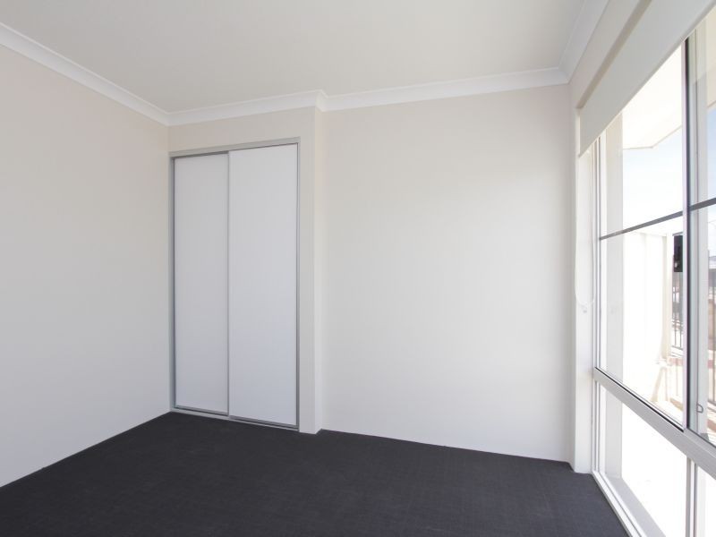 27 Latteri Turn, Aubin Grove WA 6164